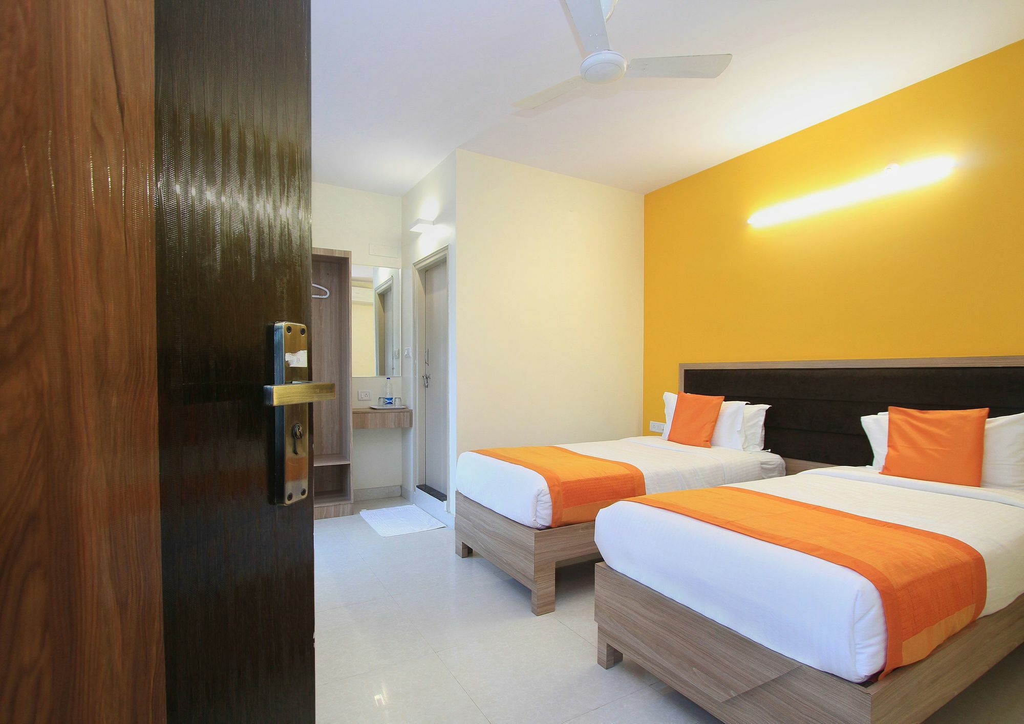 Hotel O Golden Inn Near Cubbon Park Bangalore Luaran gambar