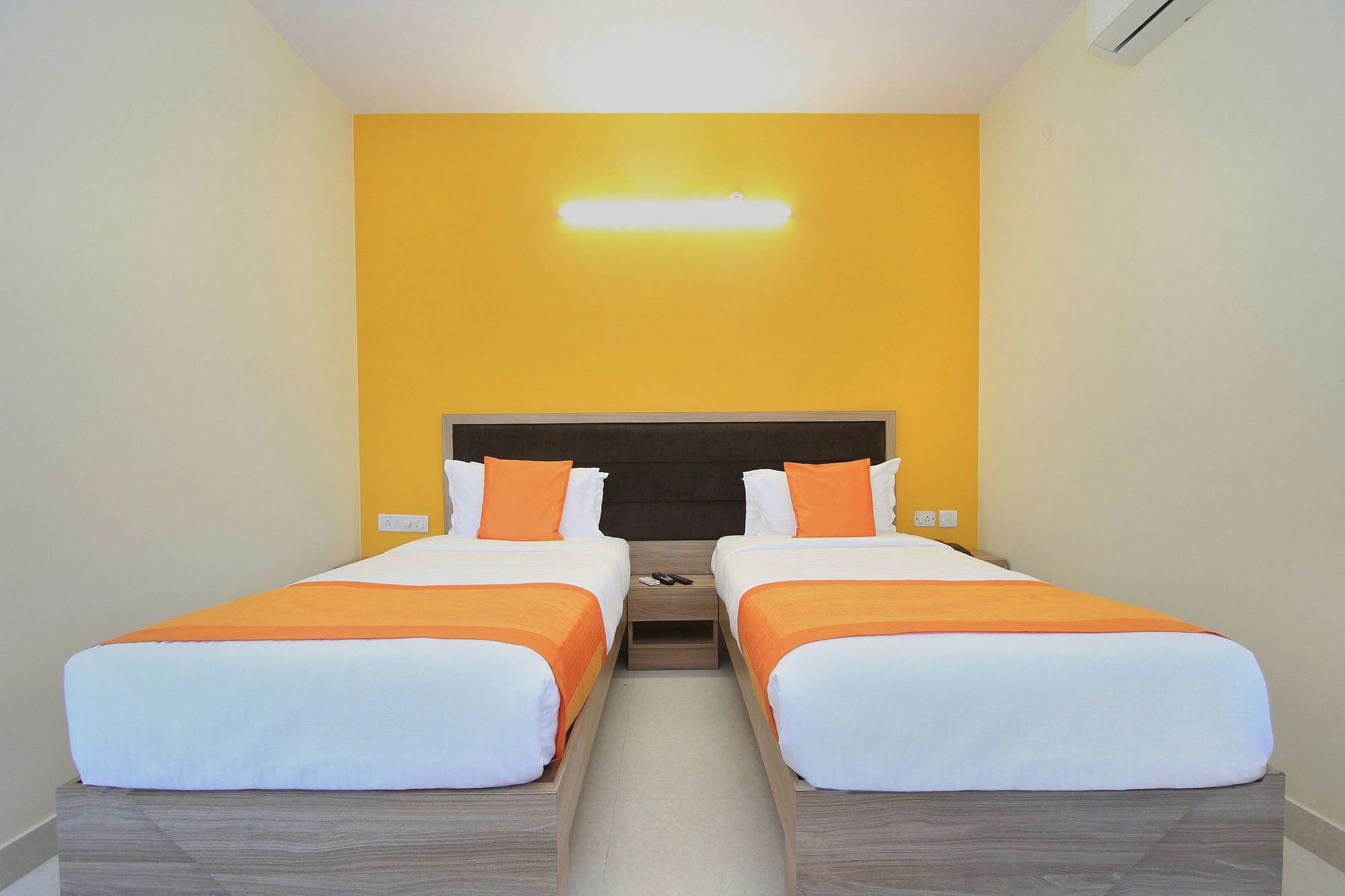 Hotel O Golden Inn Near Cubbon Park Bangalore Luaran gambar