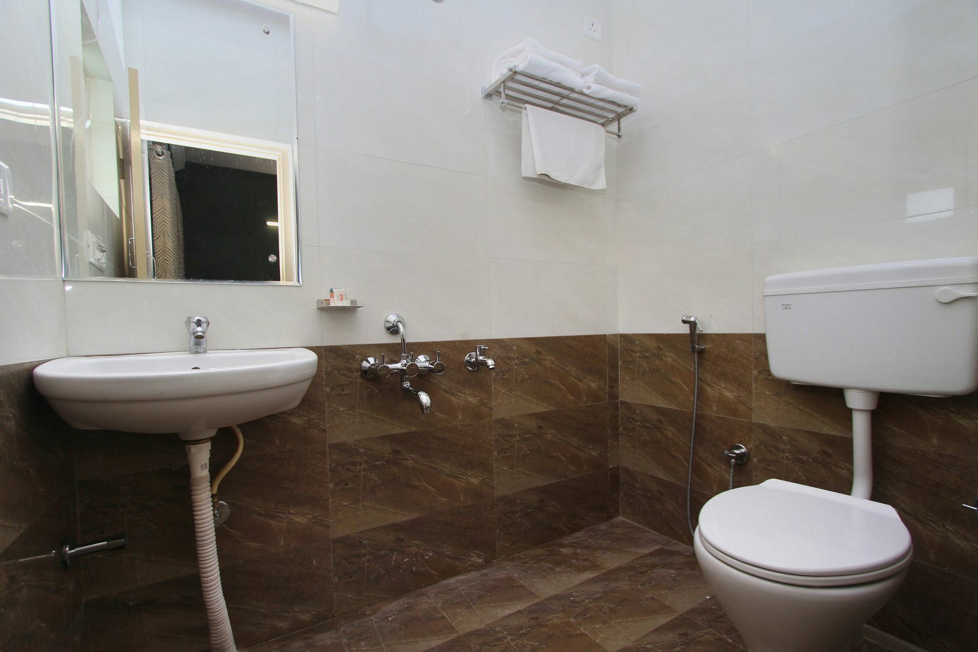 Hotel O Golden Inn Near Cubbon Park Bangalore Luaran gambar